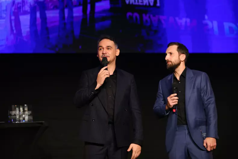 Cum arătau Răzvan și Dani acum 12 ani. Matinalii de la Antena 1 au câștigat premiul TVMania 2022 pentru „Cea mai bună emisiune de divertisment de zi”