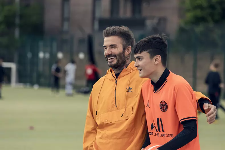 david-beckham-salveaza-echipa-11