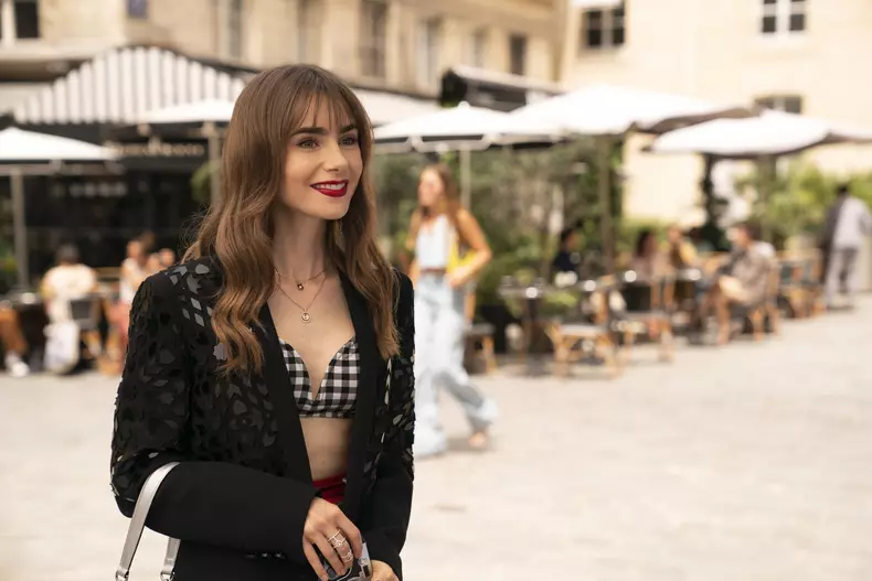 emily-in-paris_-season-3