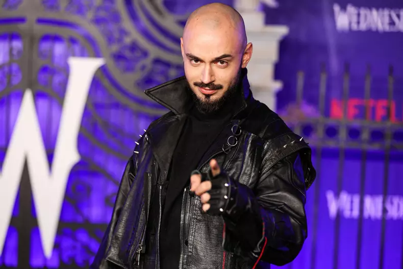 Victor Dorobanțu sosește la premiera mondială a sezonului 1 din "Wednesday" de la Netflix
