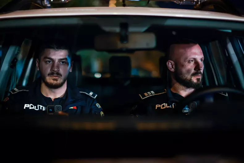 Oamenii Legii_8