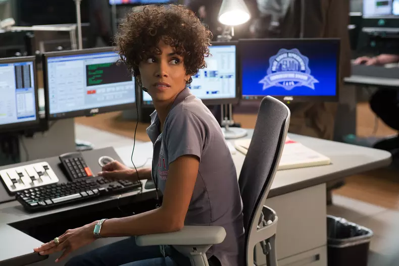 Jordan Turner (Halle Berry) in TriStar Pictures thriller THE CALL.