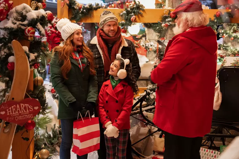 Crăciunul cade la fix  Falling for Chrismas (2022)