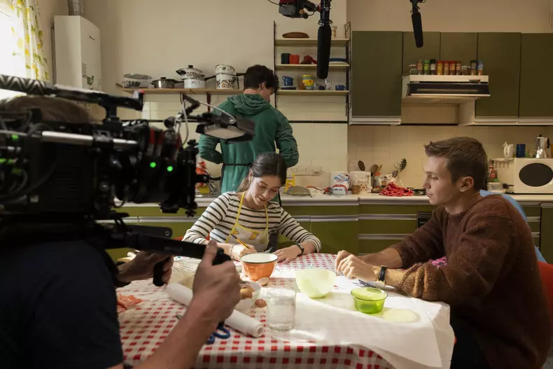 „Îndrăgostiți din nou”, serial Netflix