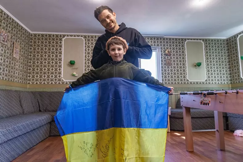 Orlando Bloom, ambassadeur de l’UNICEF, en visite auprès des enfants d'Ukraine