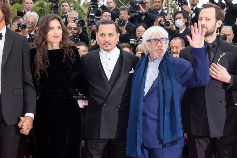 Johnny-Depp-Cannes-2