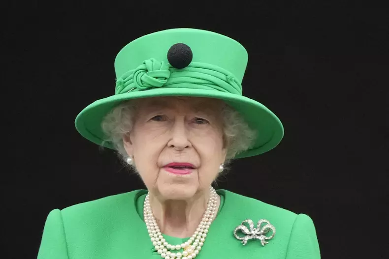Kate Middleton, omagiu emoționant pentru Regina Elisabeta. Ipostaza în care a fost surprinsă soția prințului William