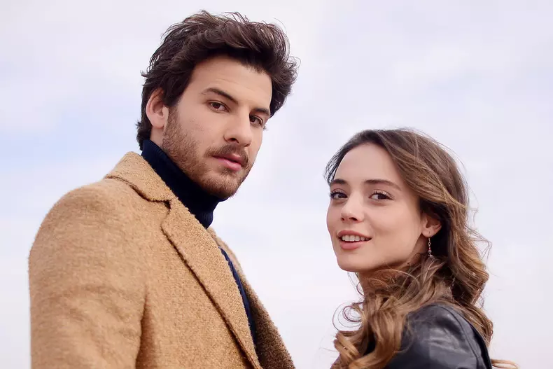 Cine este Mustafa Mert Koç, Ömer din serialul „Melek” de la Kanal D