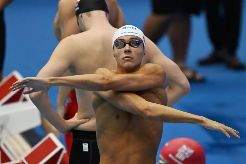 Cine transmite azi finala probei de 200 de metri liber de la Campionatele Mondiale de înot. David Popovici, favoritul probei