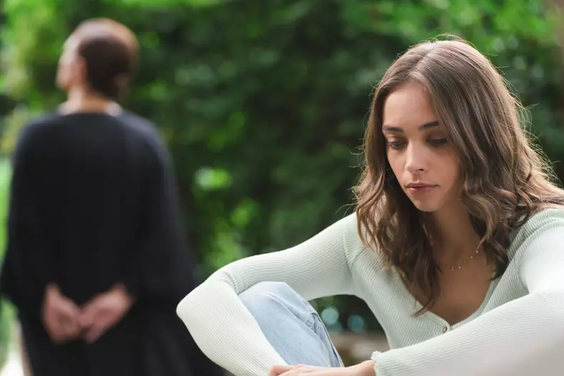 teona-stavarachi-alma-coman