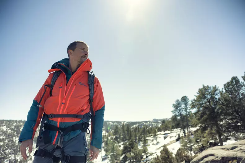 vedete-in-salbaticie-cu-bear-grylls-provocarea-7