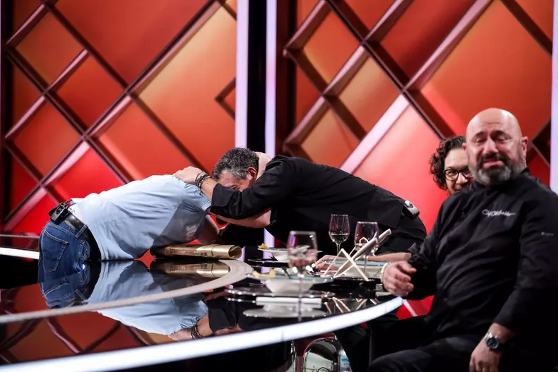 Chefi la cuțite 2023, sezonul 12. Cine este Valentin Florin Timofte, cuțitul de aur al lui Sorin Bontea