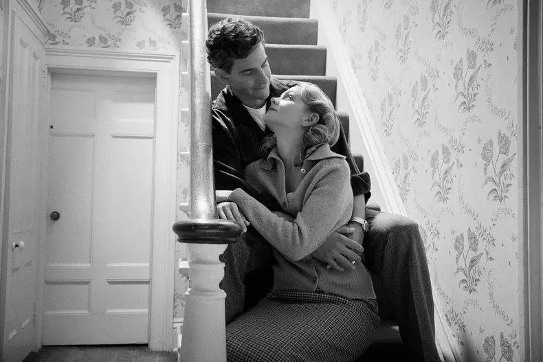 Netflix a lansat trailerul oficial pentru „Maestro”. Noi imagini din filmul cu Bradley Cooper și Carey Mulligan