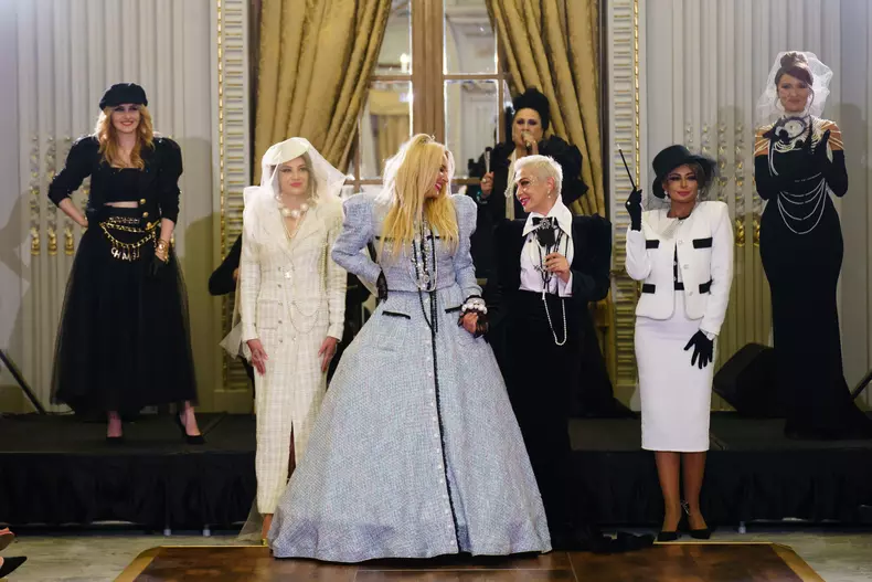 Olivia Păunescu, apariție impecabilă inspirată de Coco Chanel  (10)
