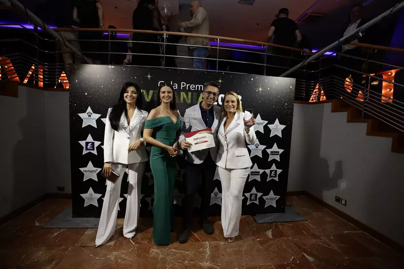 Andreea Esca și Corina Caragea, îmbrăcate la fel la gala Premiilor TVmania 2023. „Chiar așa am venit” (13)