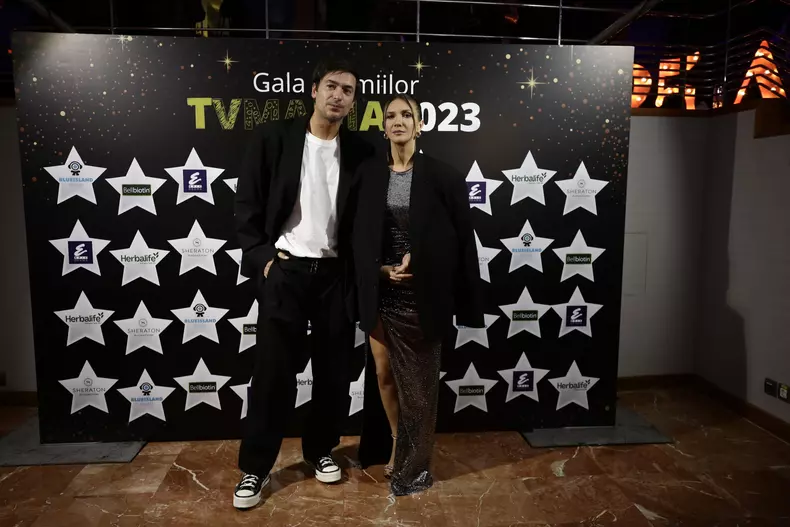 Radu Vâlcan, susținut de Adela Popescu, la Premiile TVmania 2023