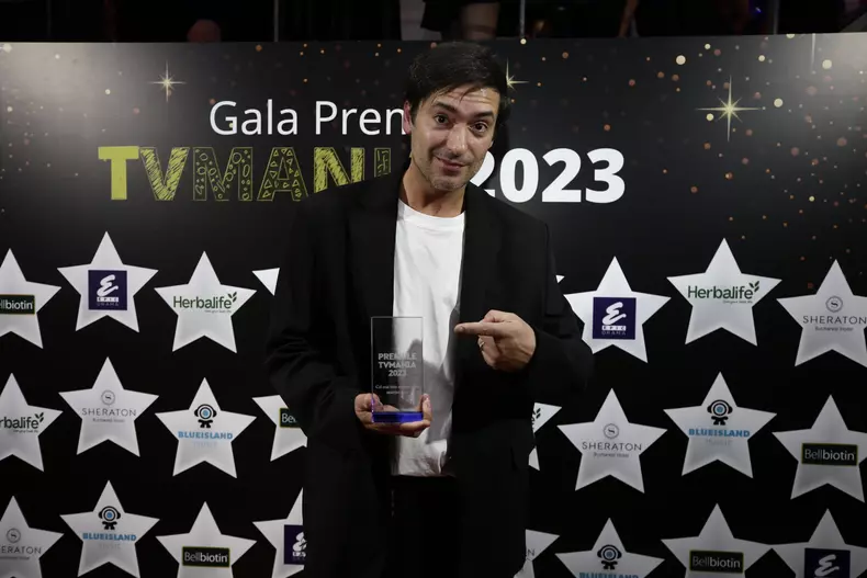 Radu Vâlcan, susținut de Adela Popescu, la Premiile TVmania 2023