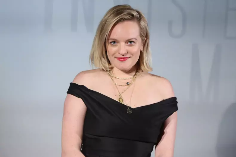 Elisabeth Moss a ajuns de nerecunoscut! Cum arată acum celebra actriță din „Povestea slujitoarei”