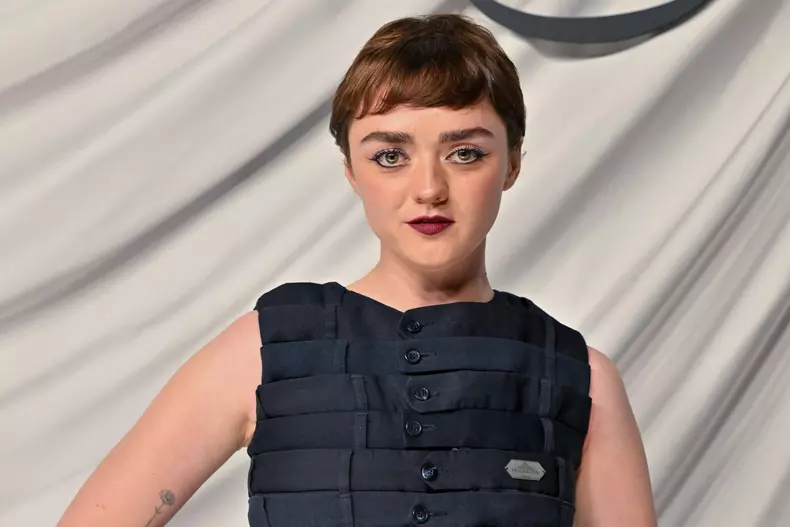 Maisie Williams, transformare dramatică pentru cel mai recent rol al ei. Actrița din „Game of Thrones”, obligată să slăbească 11 kilograme