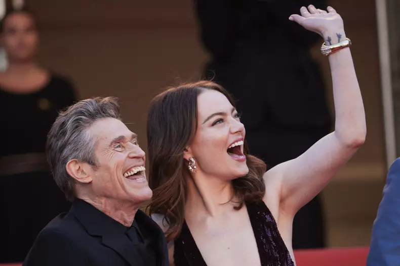 Willem Dafoe, Emma Stone - la cea de-a 77-a ediții a Festivalului Internațional de Film de la Cannes,