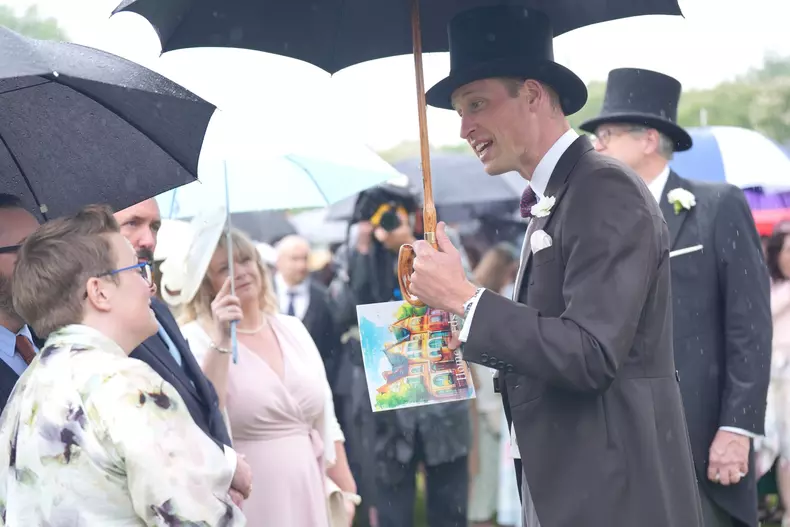 Prințul William, fără Kate Middleton la o petrecere la Palatul Buckingham 