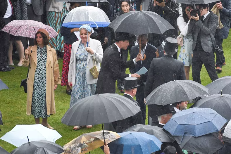 Prințul William, în timpul petrecerii Sovereigns Royal Garden Party de la Palatul Buckingham, la Londra.