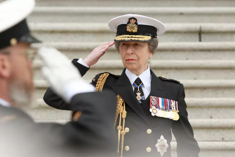 Prințesa Anne, internată cu răni minore  