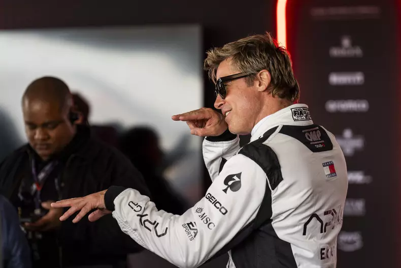 Când are premiera filmul  „F1”, cu Brad Pitt
