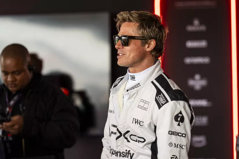 Când are premiera filmul  „F1”, cu Brad Pitt