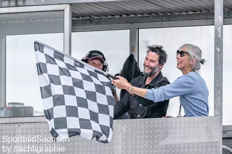 Hohenstein, Deutschland 05. - 07. Juli 2024: MotoGP Sachsenring Deutschland - 2024 Im Bild: Keanu Reeves und seine Frau