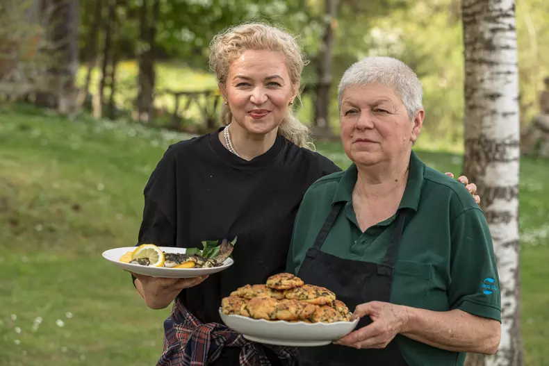 0_20240414_TT_Ojtoz_JankaJenei_foto_promo_BE28272