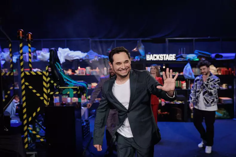 Sarit-de-pe-fix-1-decembrie-2