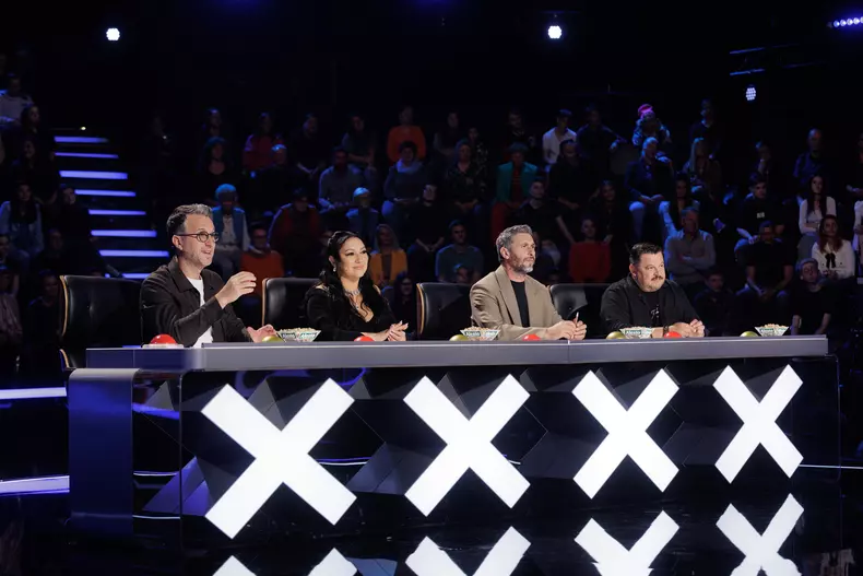 Andi Moisescu, Andra, Dragos Bucur si Mihai Bobonete - Romanii au talent