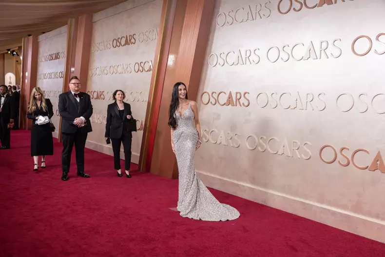 Oscars 2025: RED CARPET