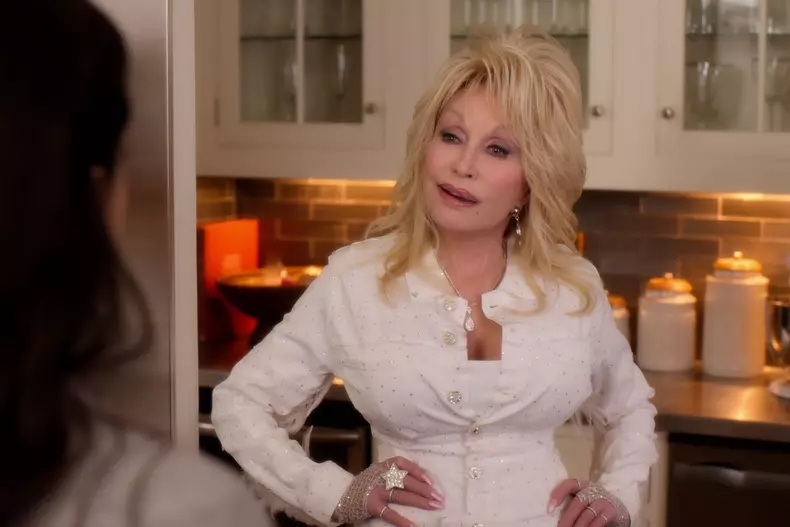 "Dolly Parton's Christmas on the Square" (2020)