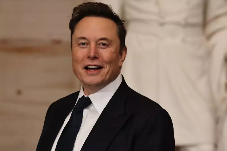 Elon-Musk-criticat-de-fiica-lui-vivian-wilson
