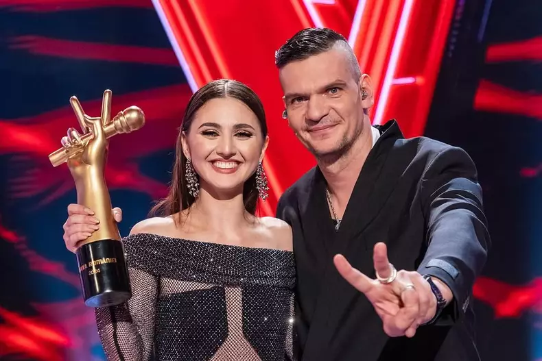 Drăgaicele-prima-piesă-lansată-de-Aura-Șova-câștigătoarea-Vocea-României-2024 (9)