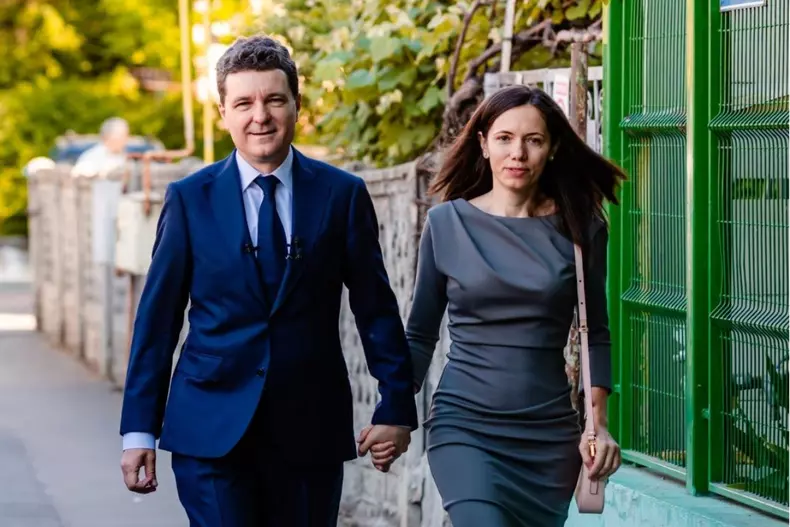 Ce titulatură va avea Mirabela Grădinaru dacă Nicușor Dan devine președintele României