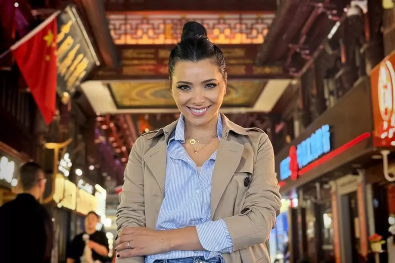 Corina Caragea-vacanță-China