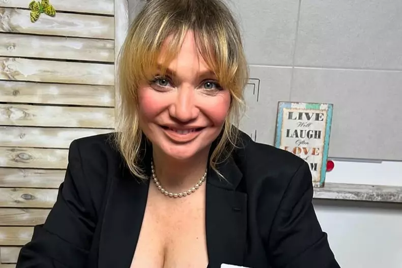 cristina-cioran-prima-aparitie-cu-bebelusul-max-la-tv