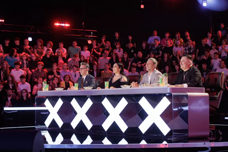 juratii Romanii au talent - sezonul 15 (2)