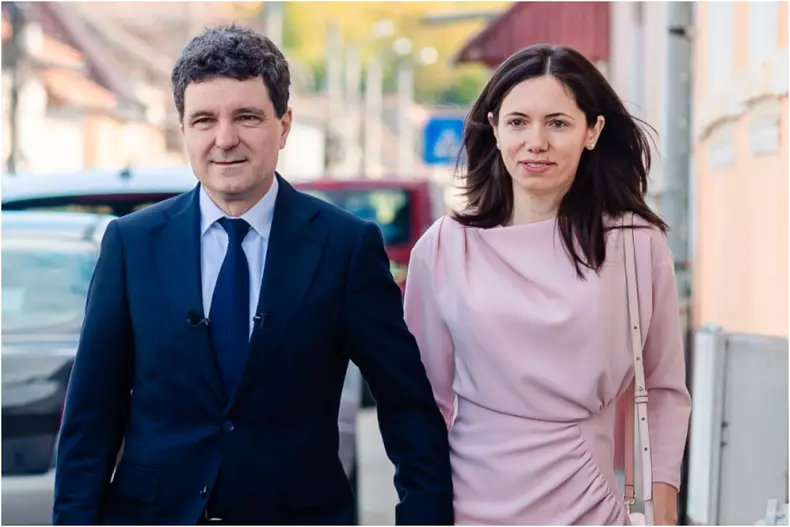 nicusor-dan-mirabela-gradinaru (1)