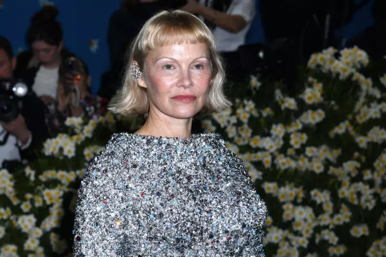 pamela-anderson-met-gala-2025