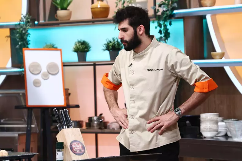 Richard-Abou-Zaki-are-nevoie-de-asistență-medicală-la-Chefi-la-cuțite-14-mai-2025