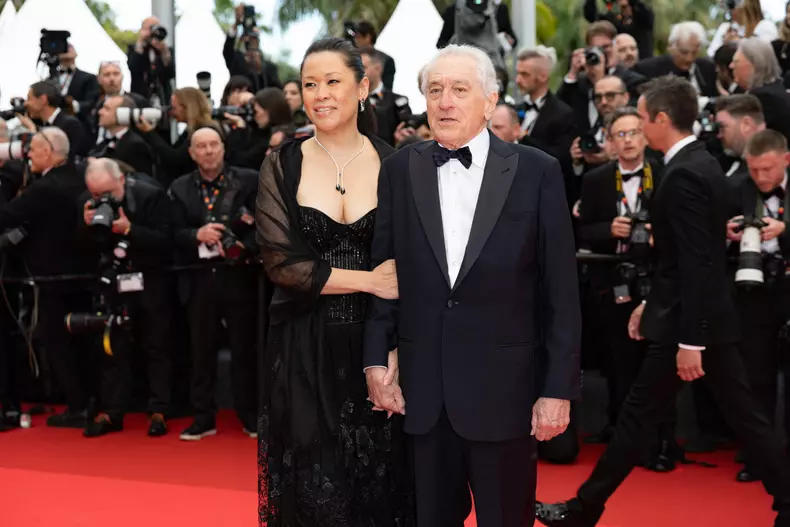 Robert De Niro, cu iubita la Cannes 2025  (1)