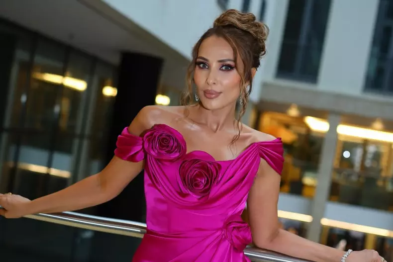 iulia-vantur-proiect-romania