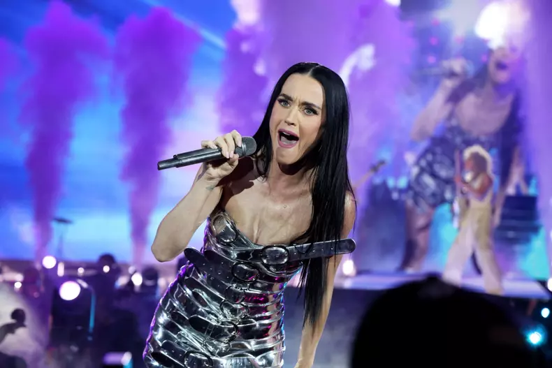 Katy-Perry-incident-concert
