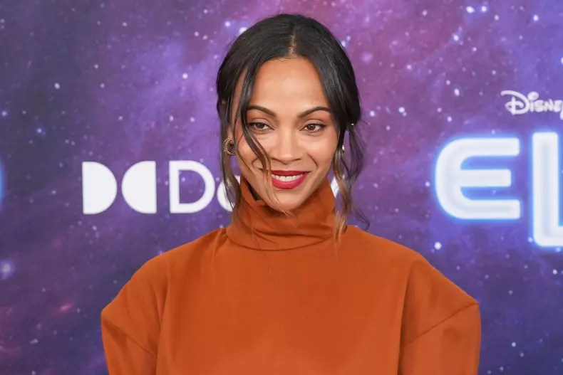 Zoe-Saldaña-copii-covorul-rosu