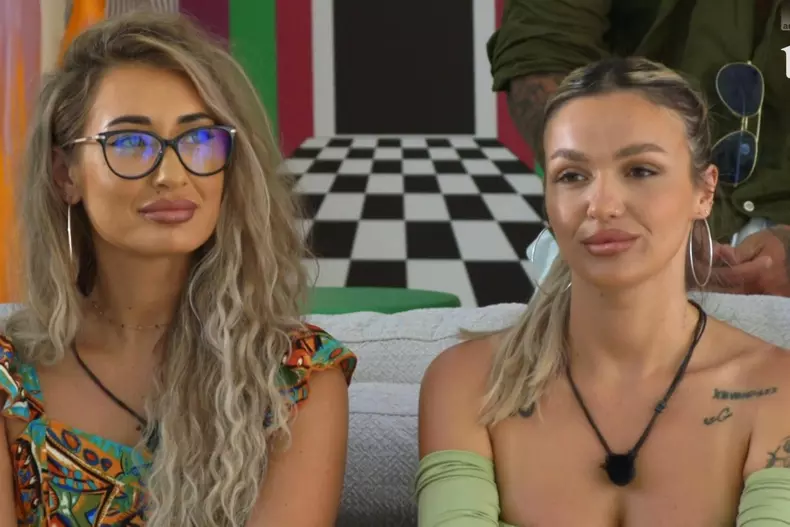 ella-maria-scandal-insula-iubirii-2025