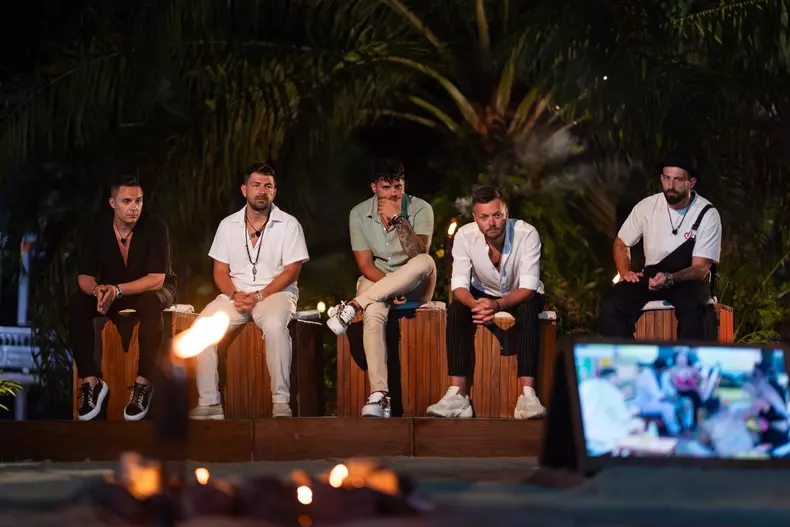 Bonfire băieți (2)